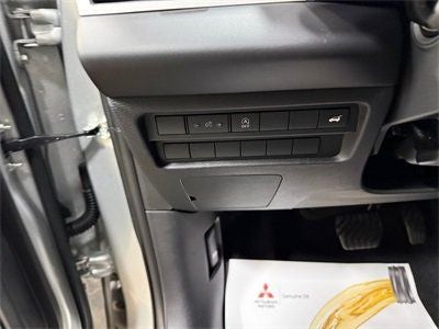 2026 Mitsubishi Outlander ES