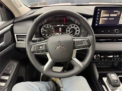 2026 Mitsubishi Outlander ES