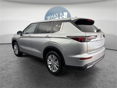 2026 Mitsubishi Outlander ES