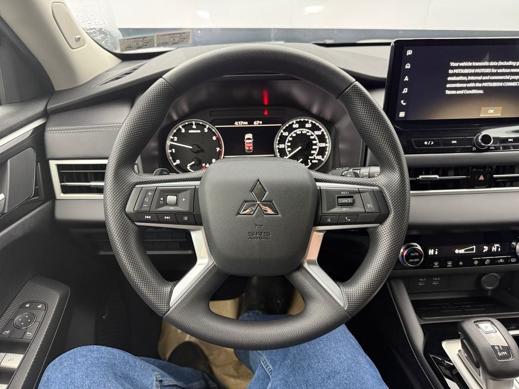 2026 Mitsubishi Outlander ES