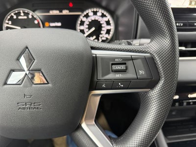 2026 Mitsubishi Outlander ES