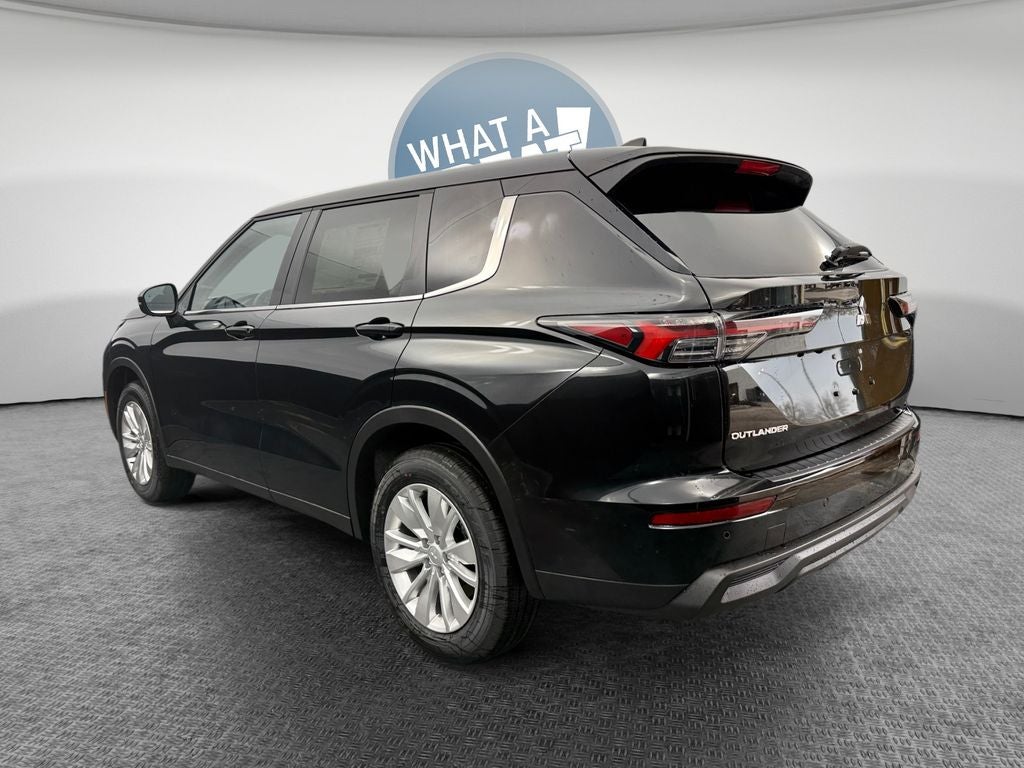 2026 Mitsubishi Outlander ES