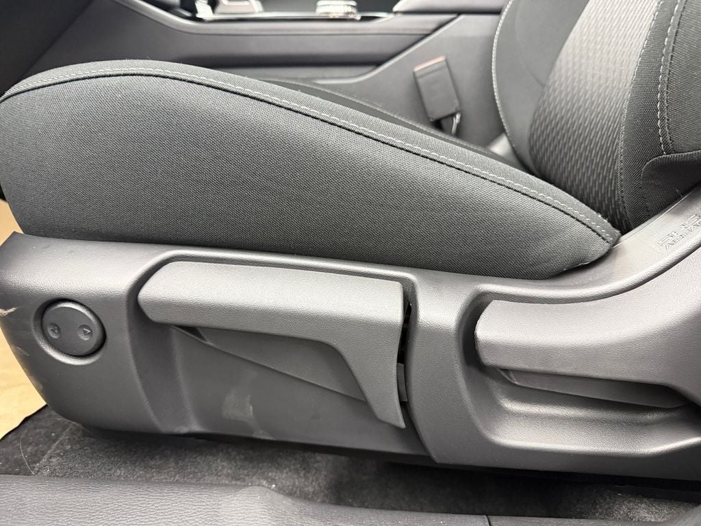 2026 Mitsubishi Outlander ES