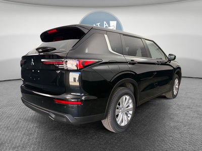 2026 Mitsubishi Outlander ES