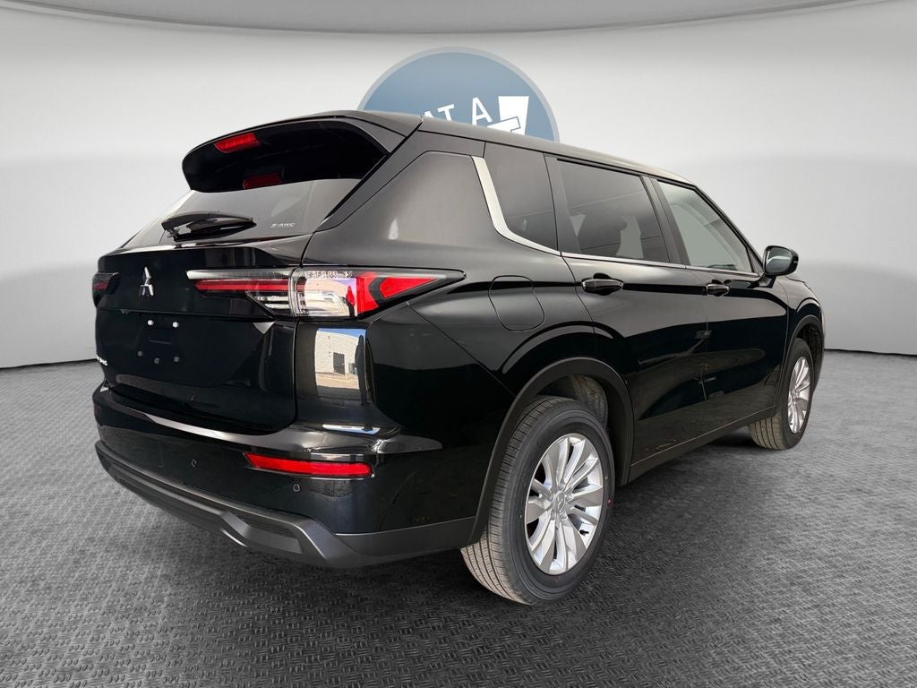 2026 Mitsubishi Outlander ES