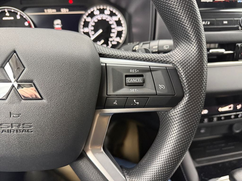 2026 Mitsubishi Outlander ES