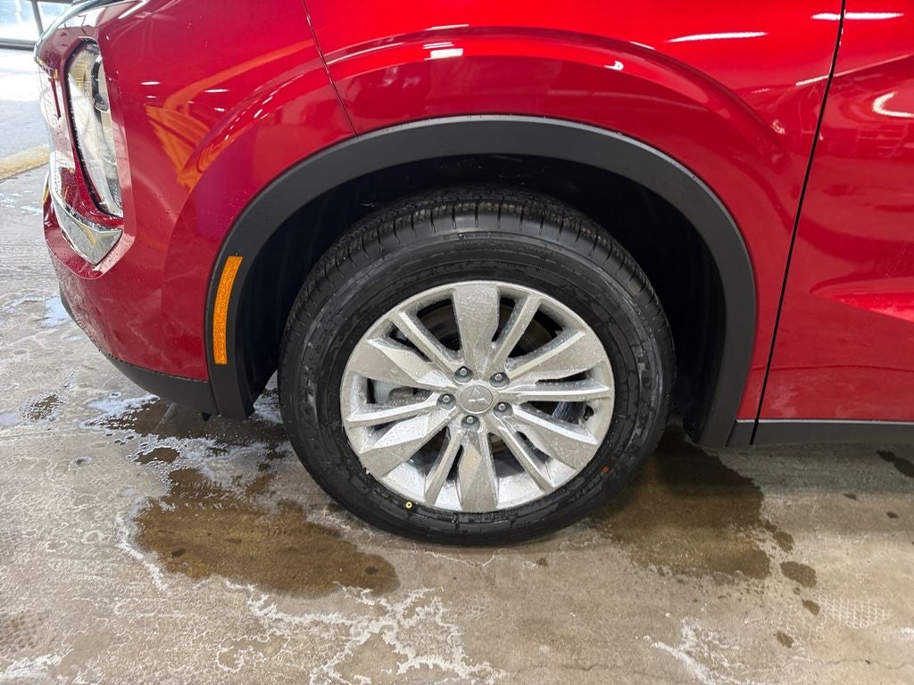 2026 Mitsubishi Outlander ES