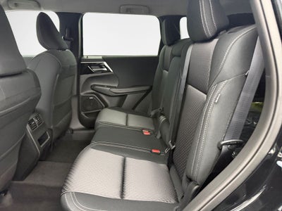 2026 Mitsubishi Outlander ES