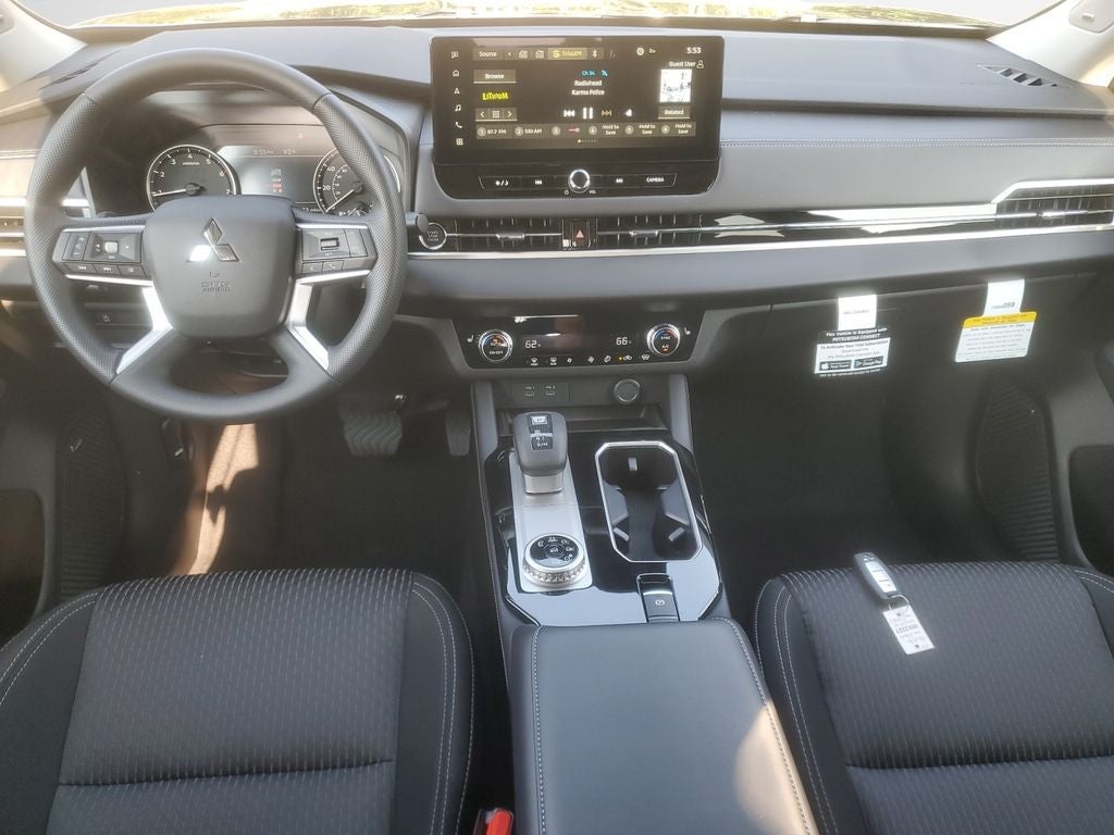 2026 Mitsubishi Outlander ES