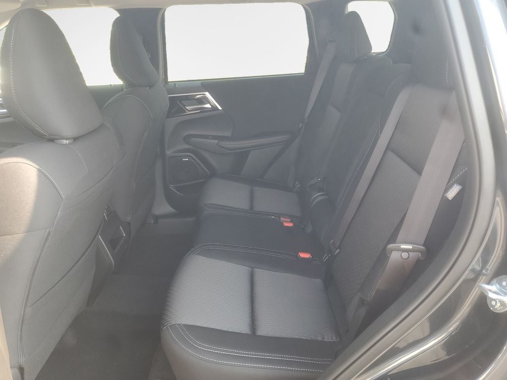 2026 Mitsubishi Outlander ES