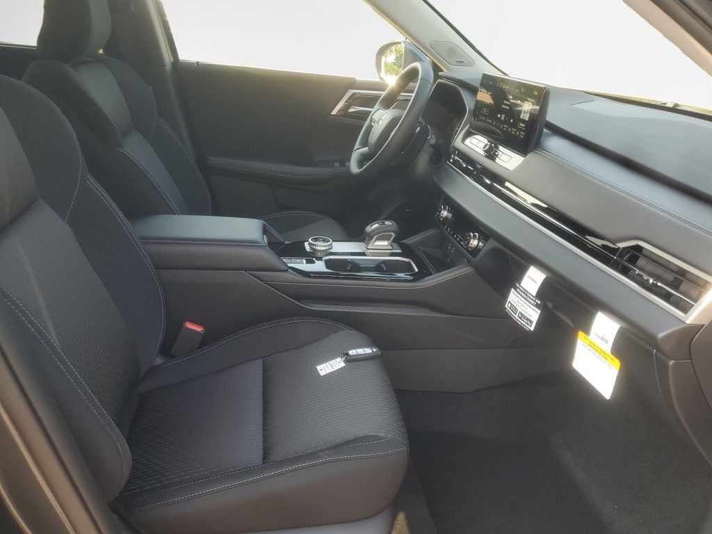 2026 Mitsubishi Outlander ES