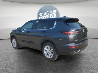 2026 Mitsubishi Outlander ES