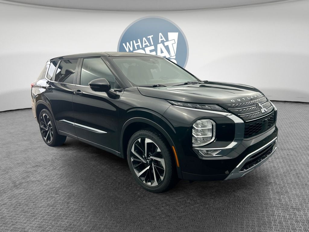 2024 Mitsubishi Outlander Base