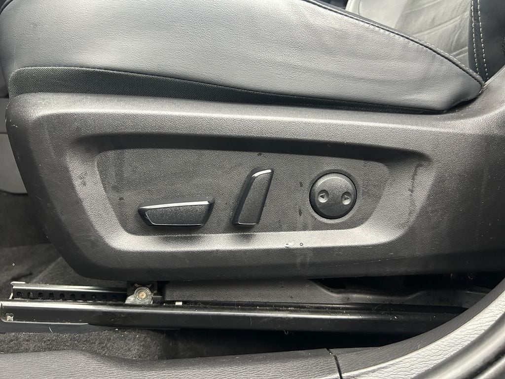 2024 Mitsubishi Outlander Base