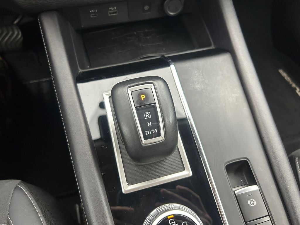 2024 Mitsubishi Outlander Base
