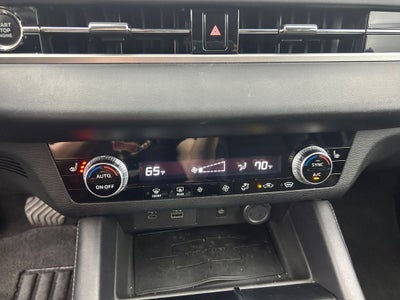2024 Mitsubishi Outlander Base