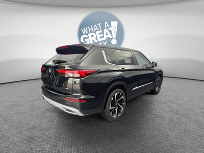 2024 Mitsubishi Outlander Base