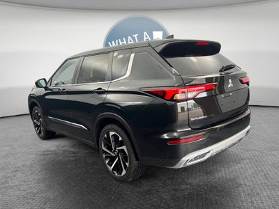 2024 Mitsubishi Outlander Base