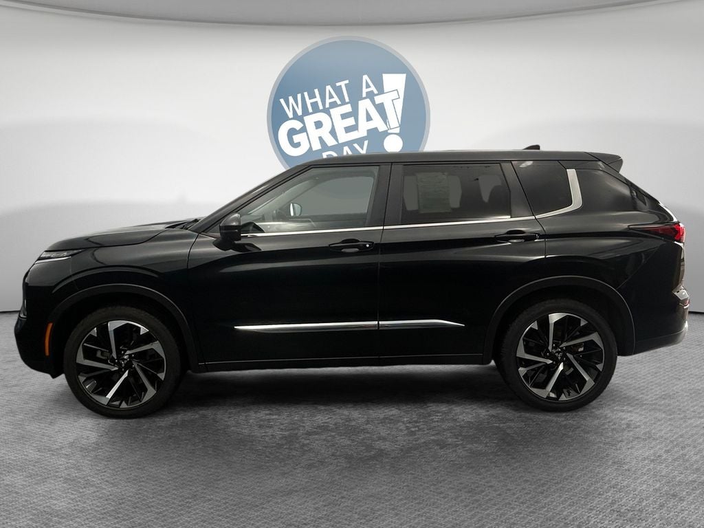 2024 Mitsubishi Outlander Base