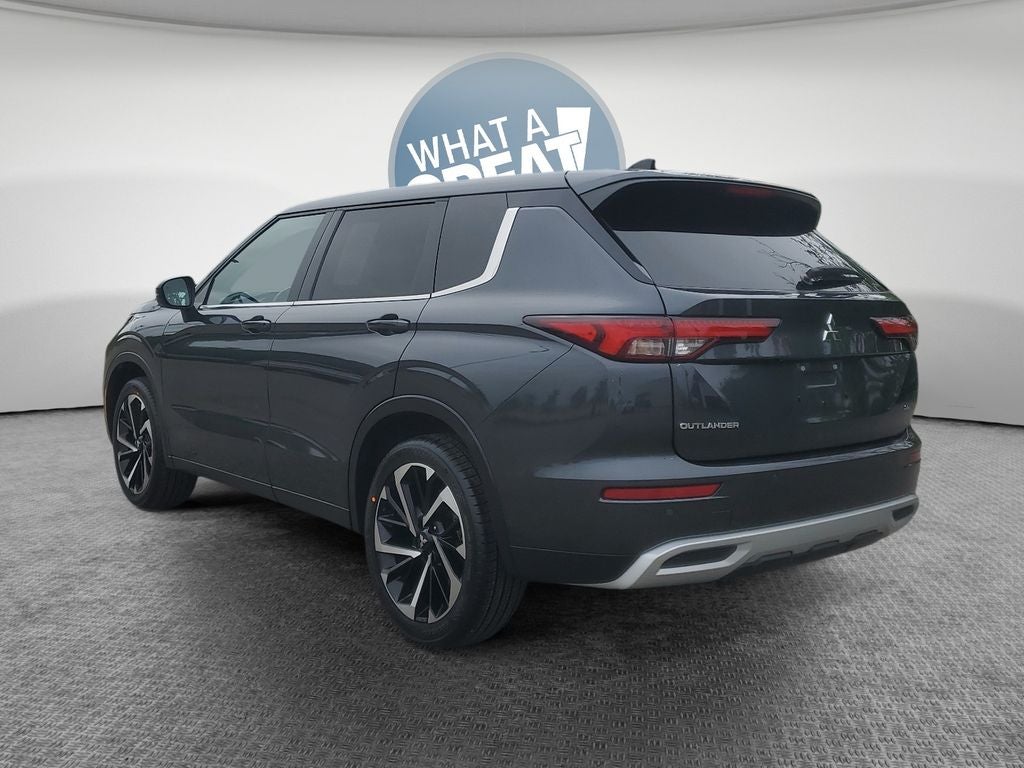 2024 Mitsubishi Outlander SE