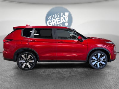 2025 Mitsubishi Outlander SE