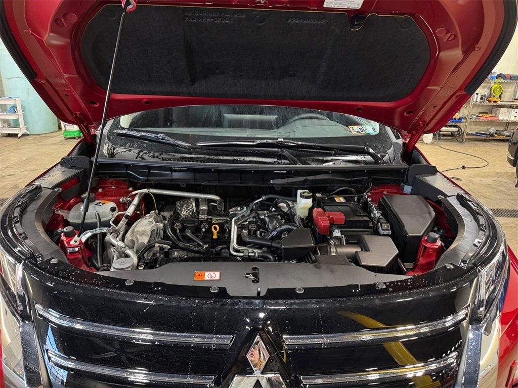 2025 Mitsubishi Outlander SE