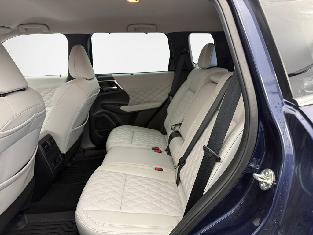 2023 Mitsubishi Outlander SEL