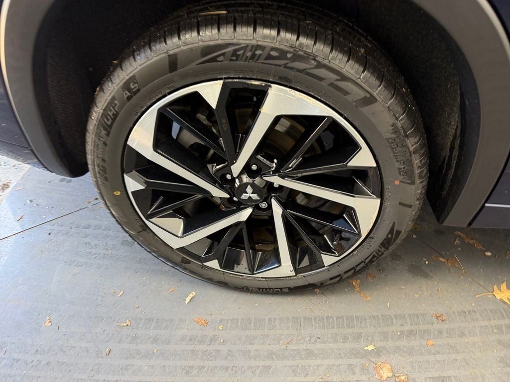 2023 Mitsubishi Outlander SEL