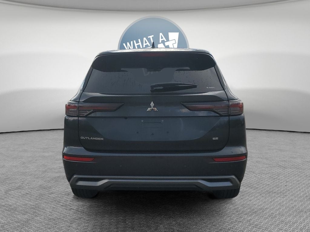 2026 Mitsubishi Outlander SE