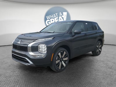 2026 Mitsubishi Outlander SE