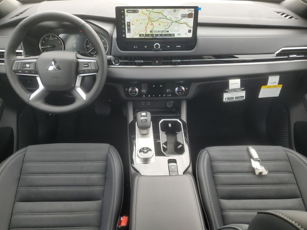 2026 Mitsubishi Outlander LE