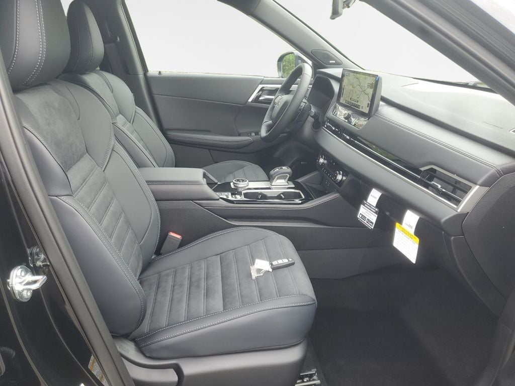 2026 Mitsubishi Outlander LE