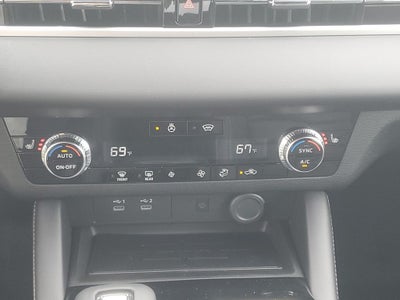2026 Mitsubishi Outlander LE