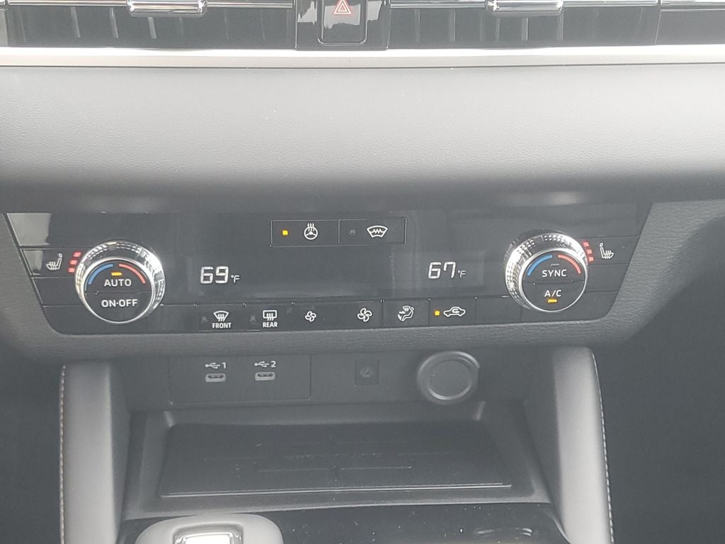2026 Mitsubishi Outlander LE