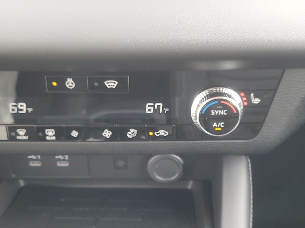 2026 Mitsubishi Outlander LE