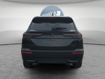 2026 Mitsubishi Outlander LE