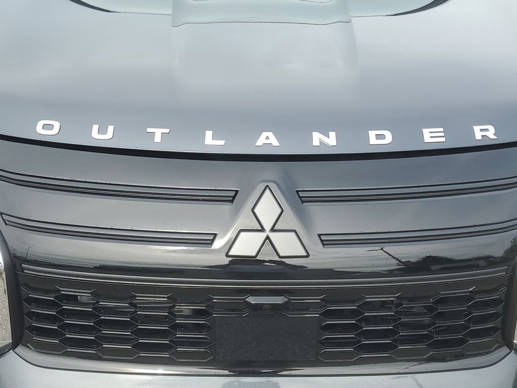 2026 Mitsubishi Outlander LE