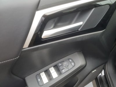 2026 Mitsubishi Outlander LE