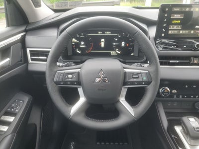 2026 Mitsubishi Outlander SE