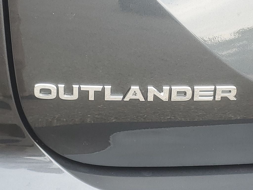 2026 Mitsubishi Outlander SE