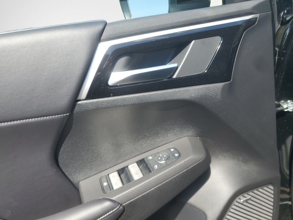 2026 Mitsubishi Outlander LE