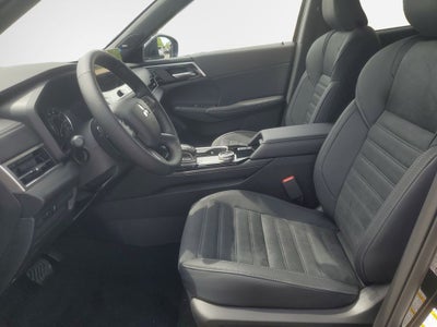 2026 Mitsubishi Outlander LE