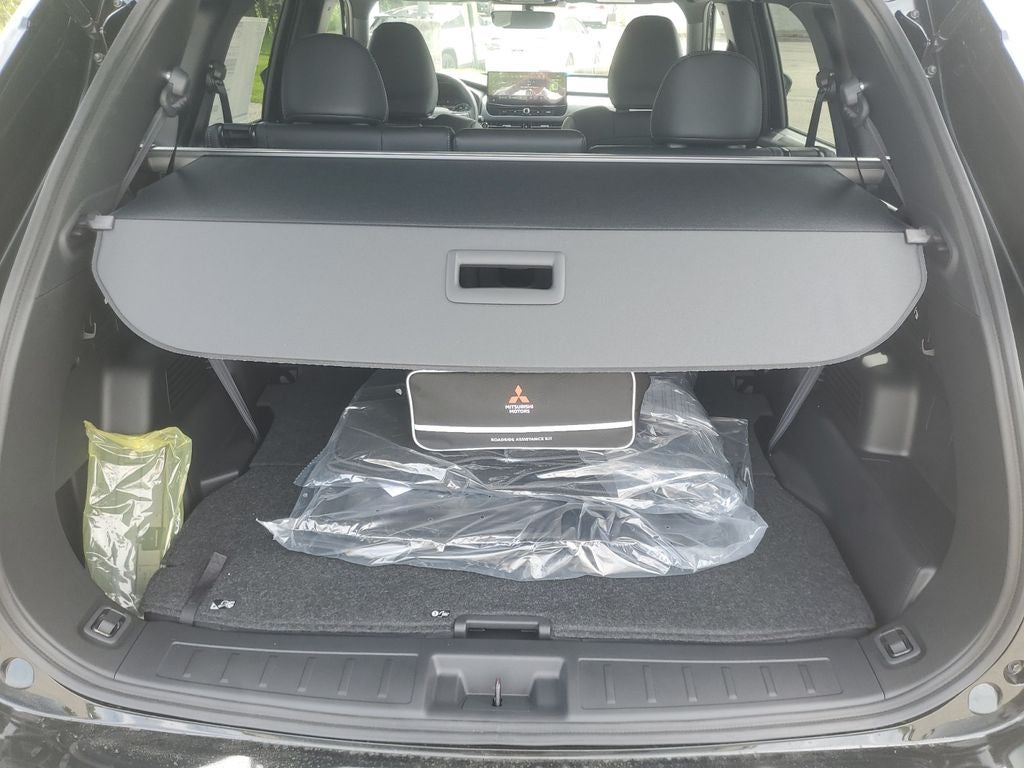 2026 Mitsubishi Outlander LE