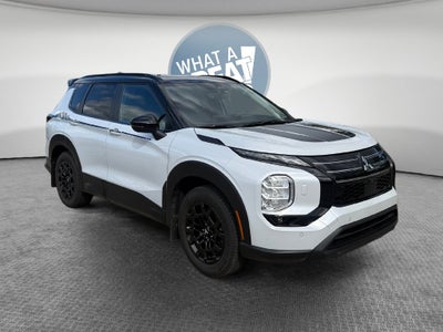 2026 Mitsubishi Outlander Base