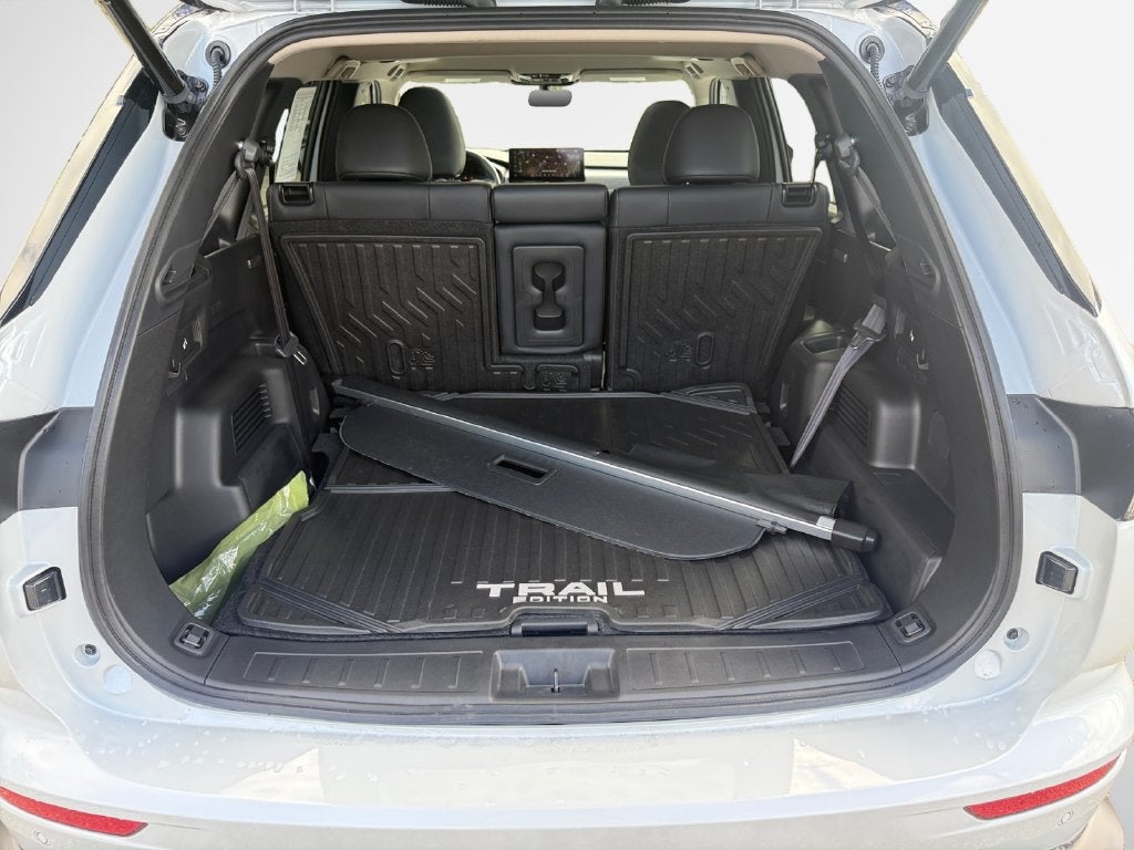 2026 Mitsubishi Outlander Base