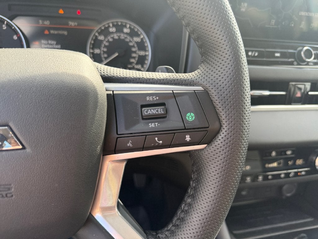 2026 Mitsubishi Outlander Base