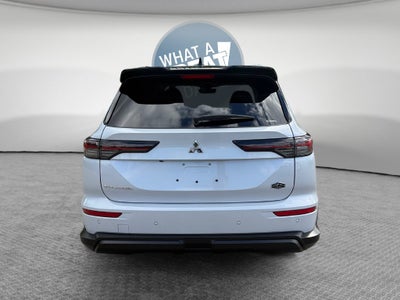 2026 Mitsubishi Outlander Base