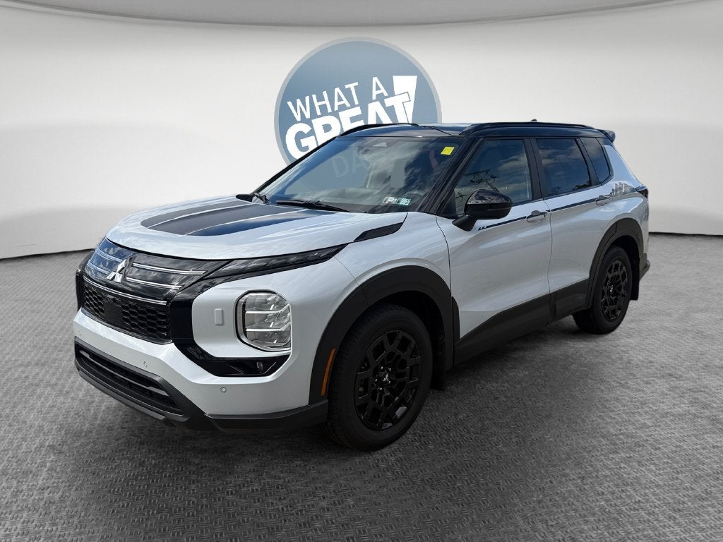 2026 Mitsubishi Outlander Base
