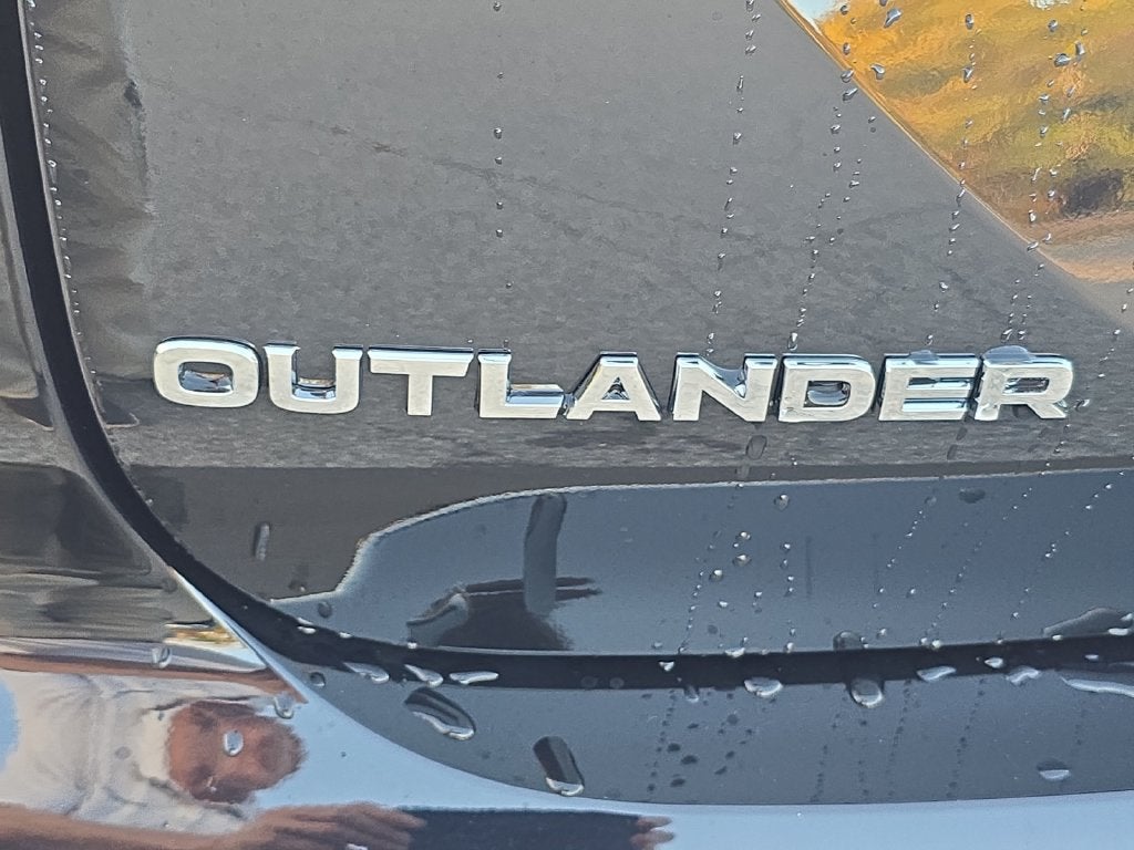 2026 Mitsubishi Outlander SE