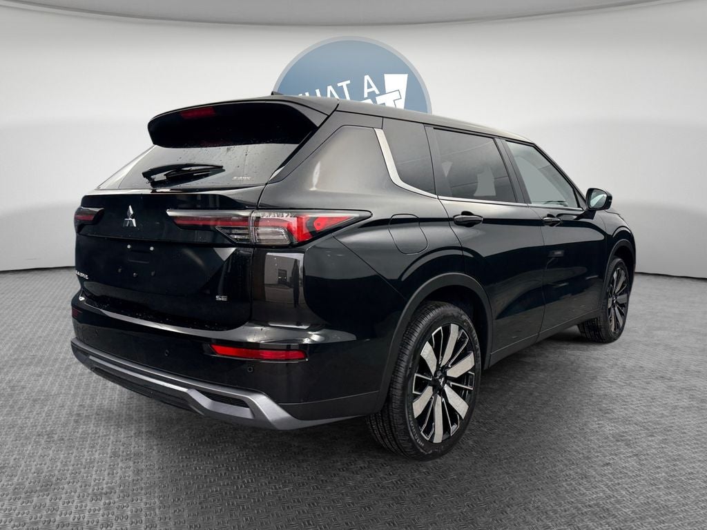 2026 Mitsubishi Outlander SE